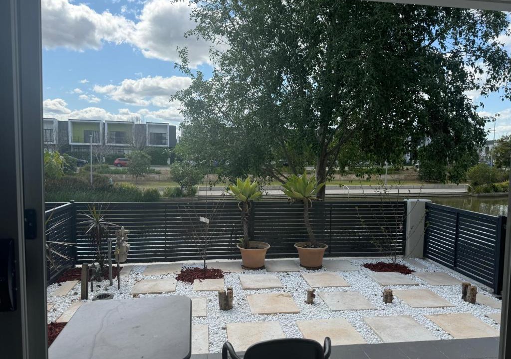 Penrith Villa | 安静的住宅区 4个卧室3个卫生间 步行5分钟到达火车站Westfield 购物中心