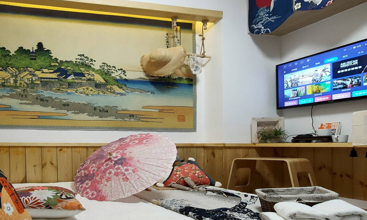Huaihai Road Commercial Area Apartment | 近常熟路地铁站300米｜静安寺商圈