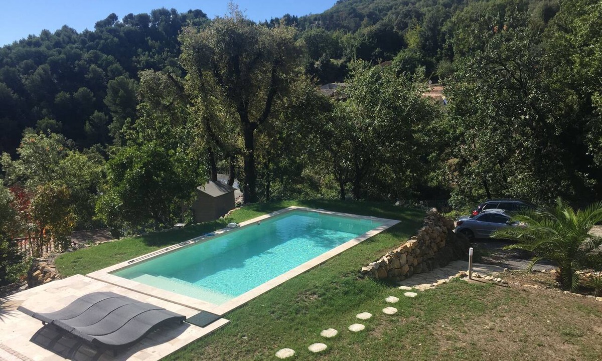 Carros House | 20 minutes from Nice, near the village of CARROS, detached house with a pool
