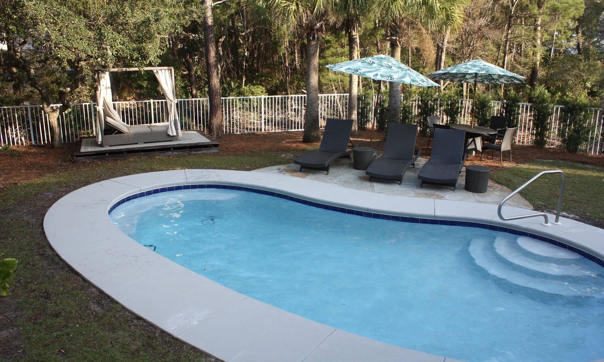 White's Gulfview House | 3 bed/2 bath/Seacrest/private pool - Sleeps 11 - 5 min walk to the Beach