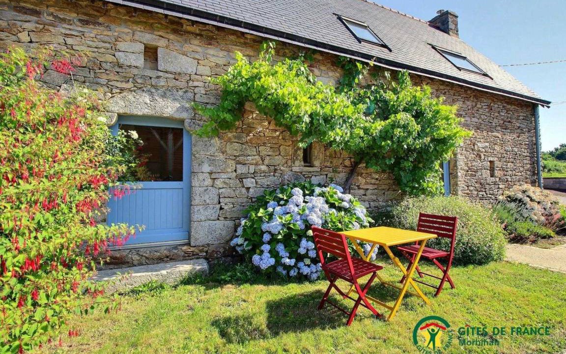 Plumergat House | 70 m² Gîte ∙ 2 bedrooms ∙ 4 guests