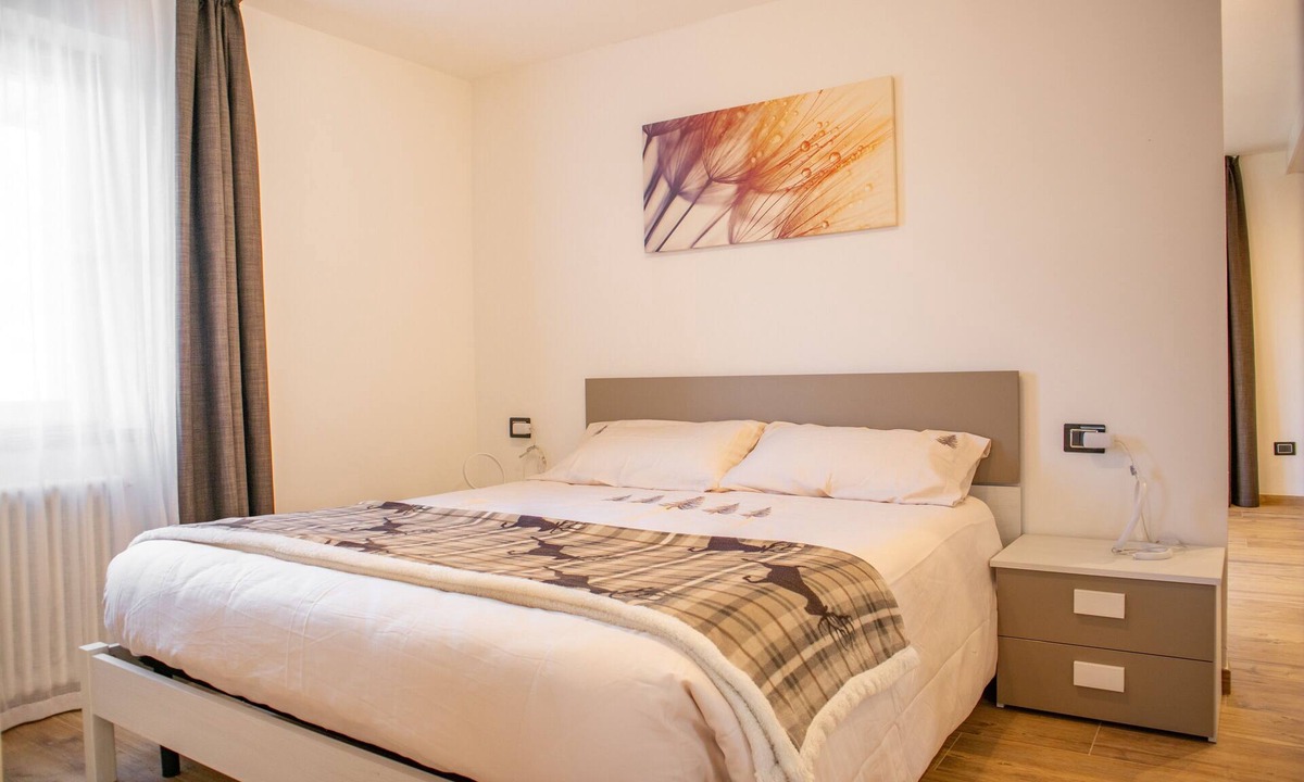 San Lorenzo in Banale Apartment | Alpen Blumen Genziana Apartment with Mountain View, Terrace, and Wi-Fi