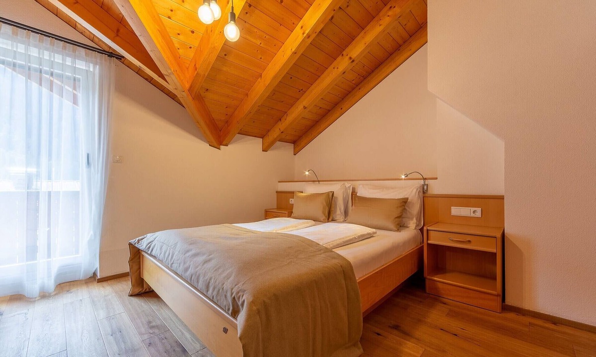 San Candido Apartment | Apartment 'Alpengruss Natura' with Mountain View, Shared Garden and Wi-Fi