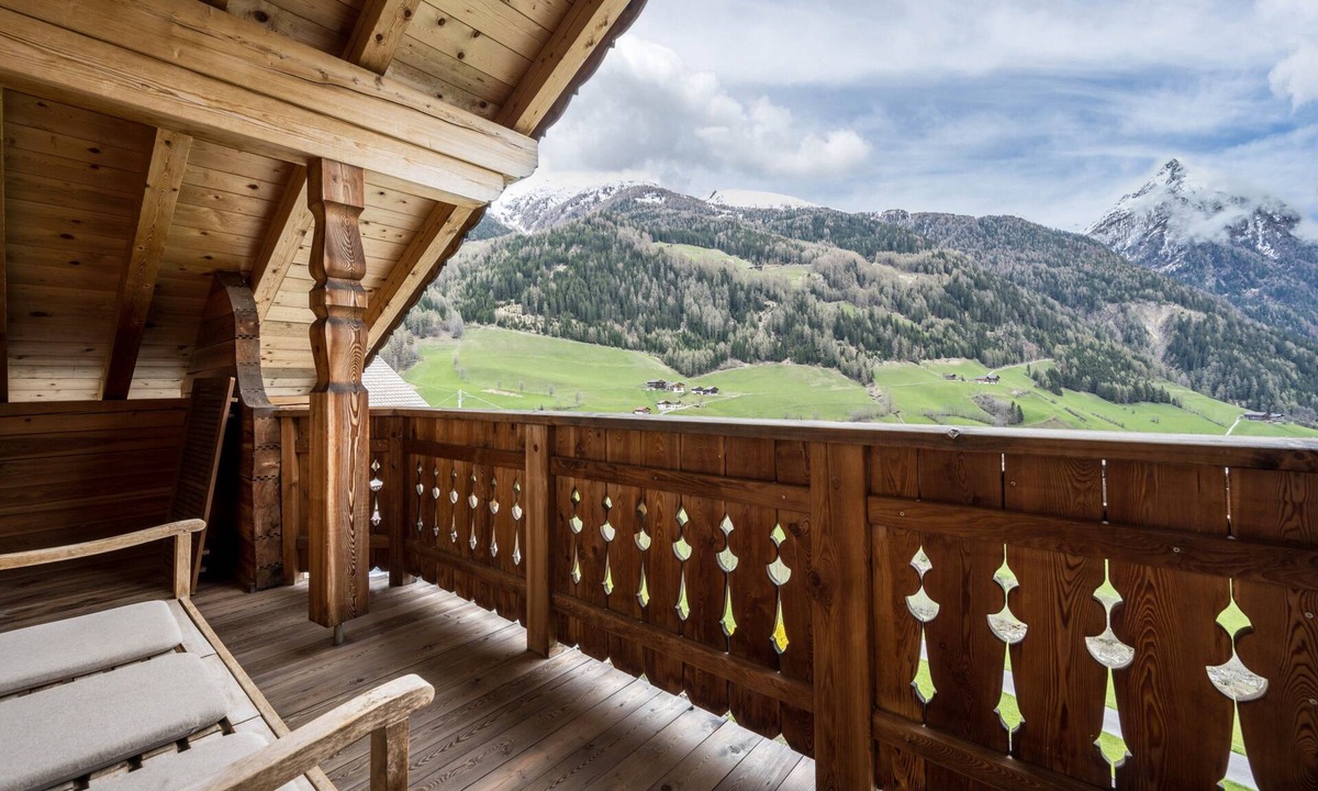 Vandoies Apartment | Apartment "Ferienhaus Pichlerhof" with Mountain View, Shared Garden & Wi-Fi