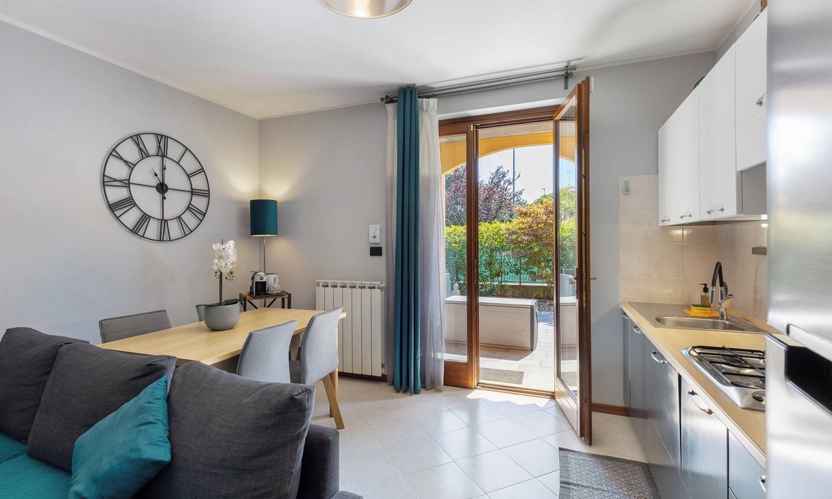 Lugana Apartment | Apartment 'Lugana Garten Heim' with Private Garden, Wi-Fi and Air Conditioning