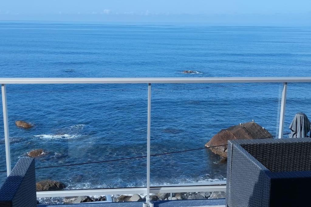 Prazeres Apartment | Apt 'A Gaioa' in 'The Cliff Coast Accomodation'