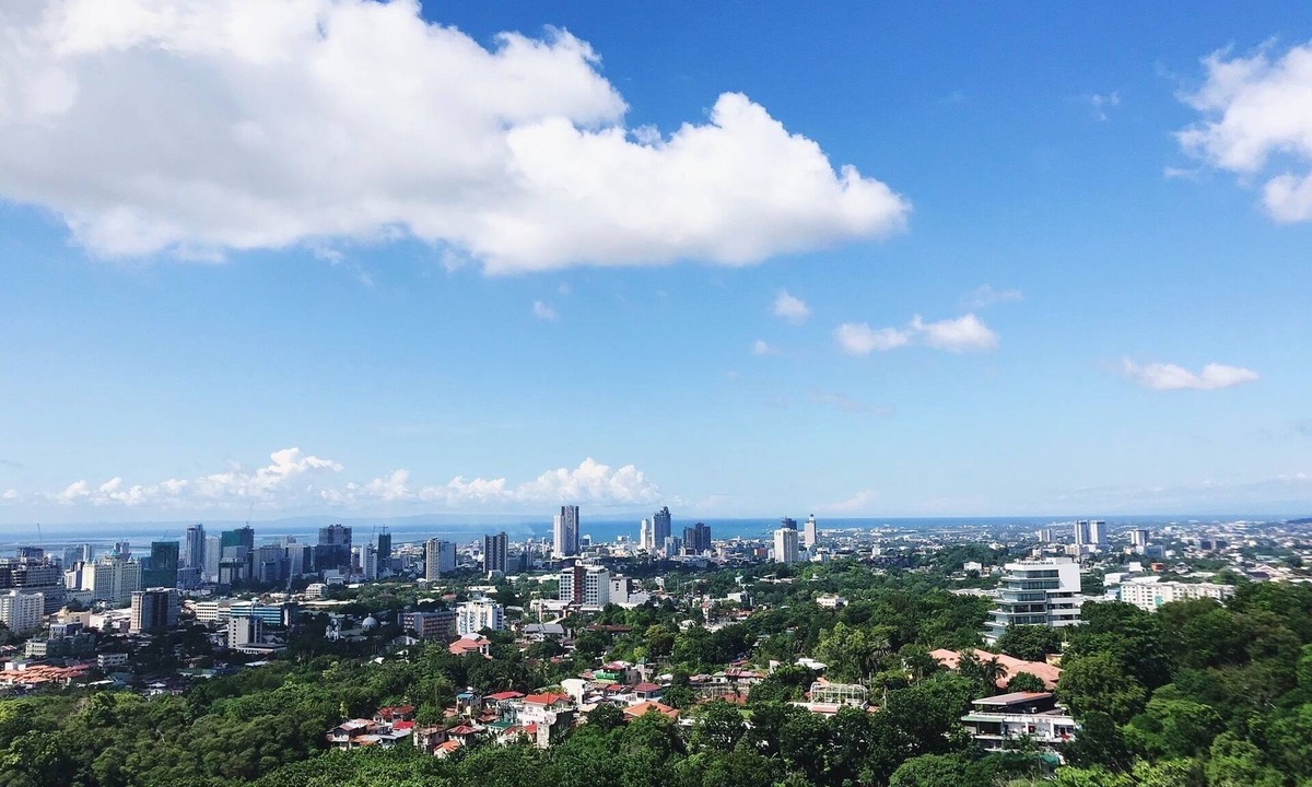 Lahug Condo | Artsy modern well appointed 1BR/1BA