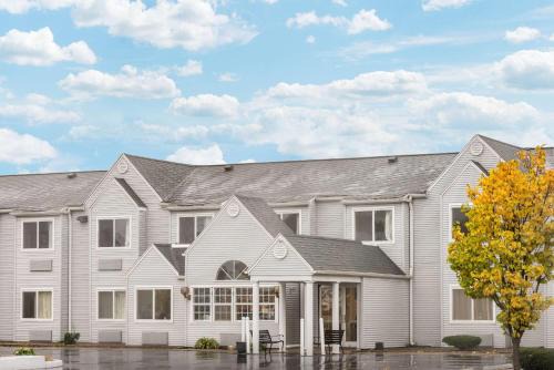 Brockport Inn | Henrietta