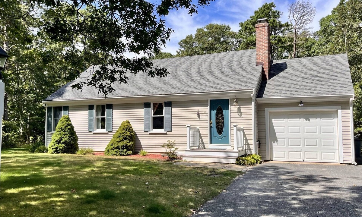 Brewster House | Bike path, large yard, AC, near bike path and Nickerson