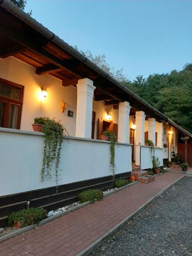 Demjen Apartment | Bodza Vendégház - Apartmanház
