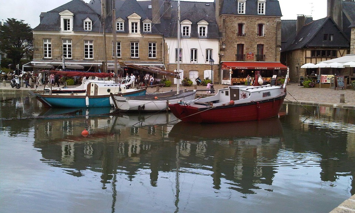Port de St Goustan House | Charming house (1806) with terrace/garden in the heart of a picturesque harbor