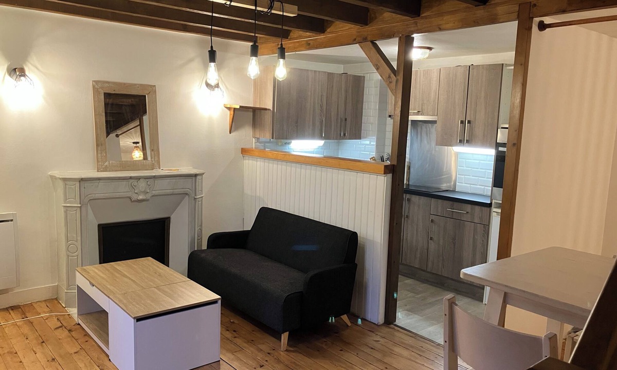 Saint-Felix Apartment | Charming, very quiet duplex in saint Félix, a stone's throw from the center