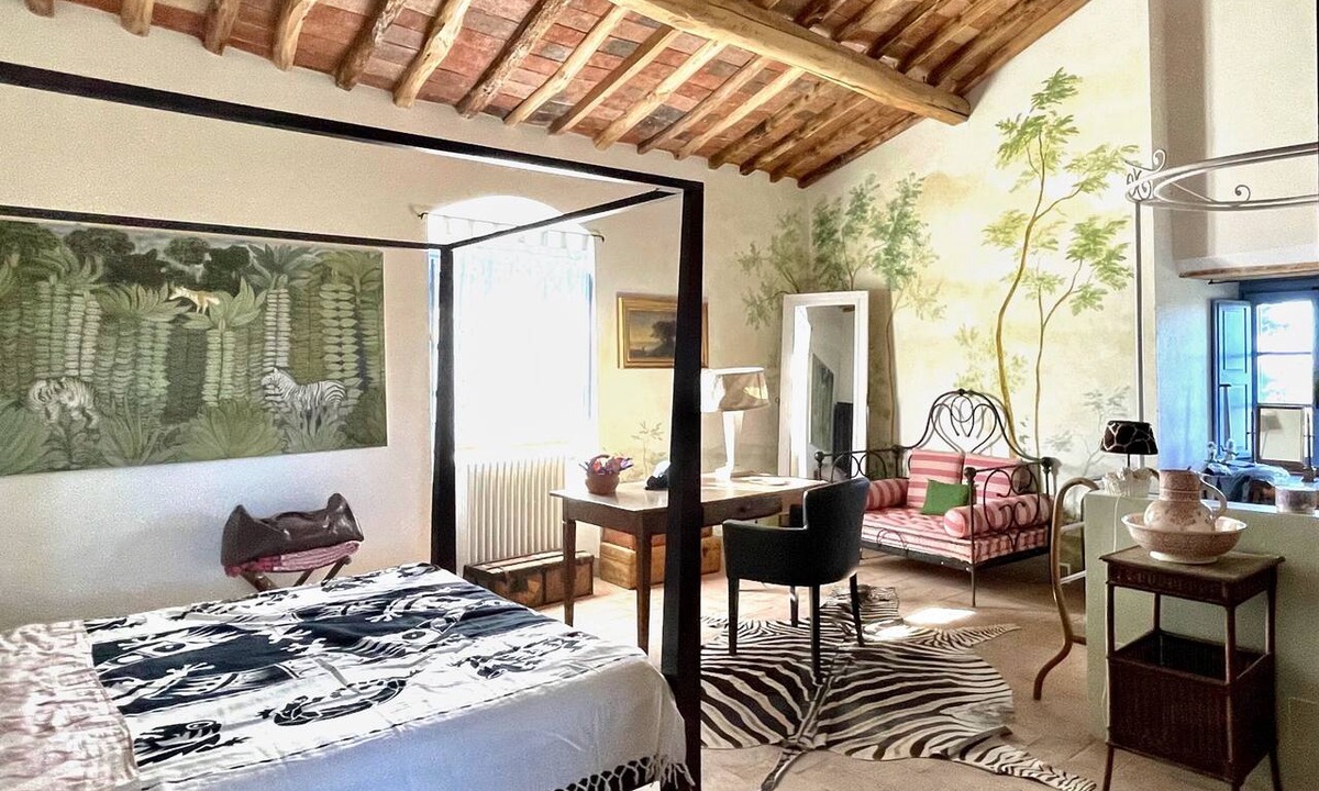 Il Serraglio Villa | Chianti family villa, 5 bedrooms, infinity pool, A/C, BBQ, 360° view