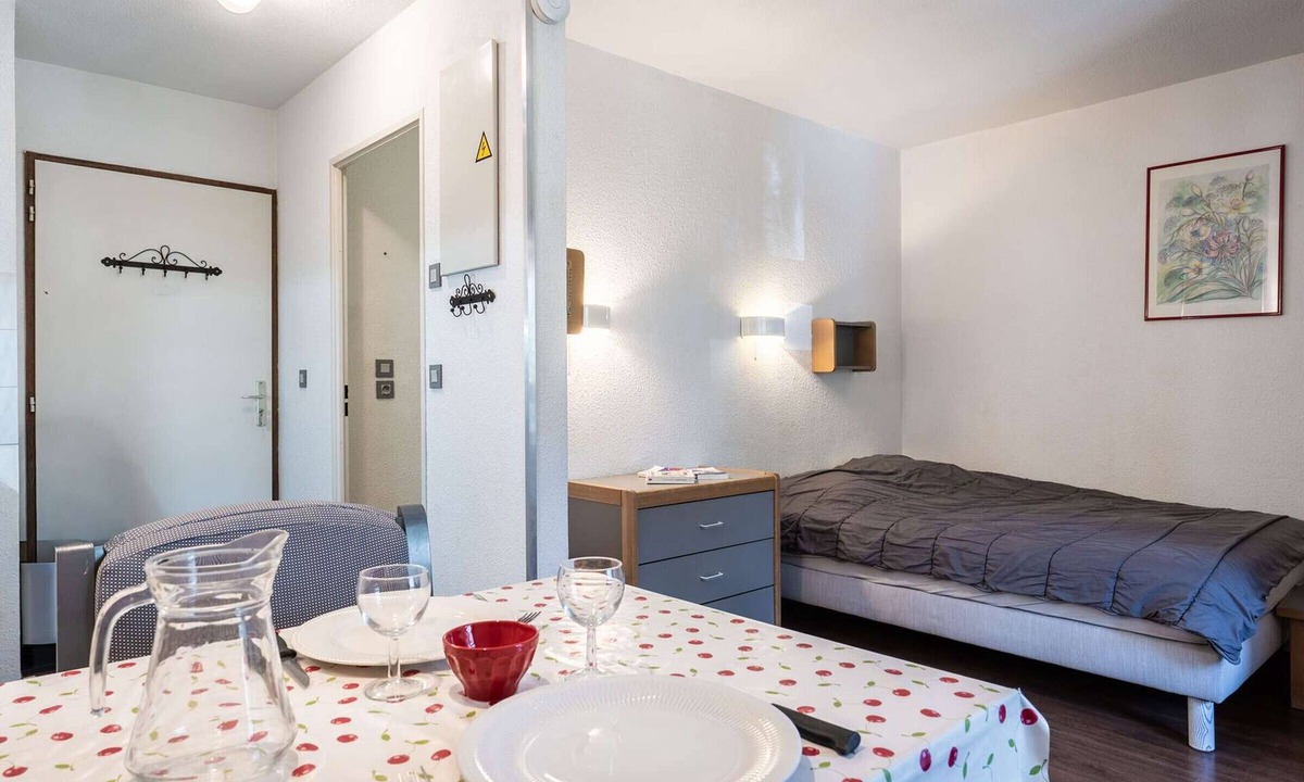 Brides-les-Bains Apartment | Comfortable studio near lifts - 2 guests