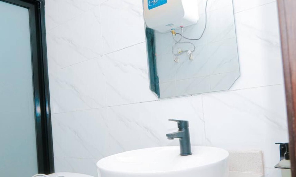 Ngiri-Ngiri Apartment | Comfy hotel suites in vibrant Kinshasa with WiFi, AC