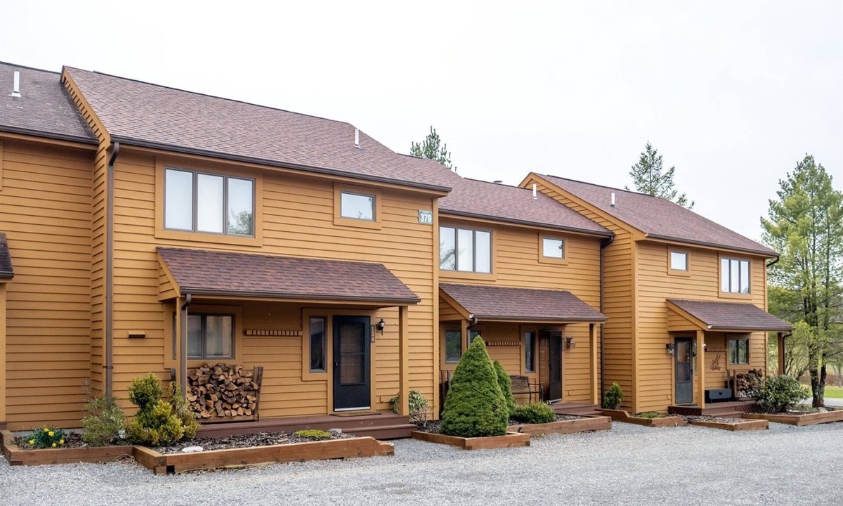 Deerfield Village | Davis