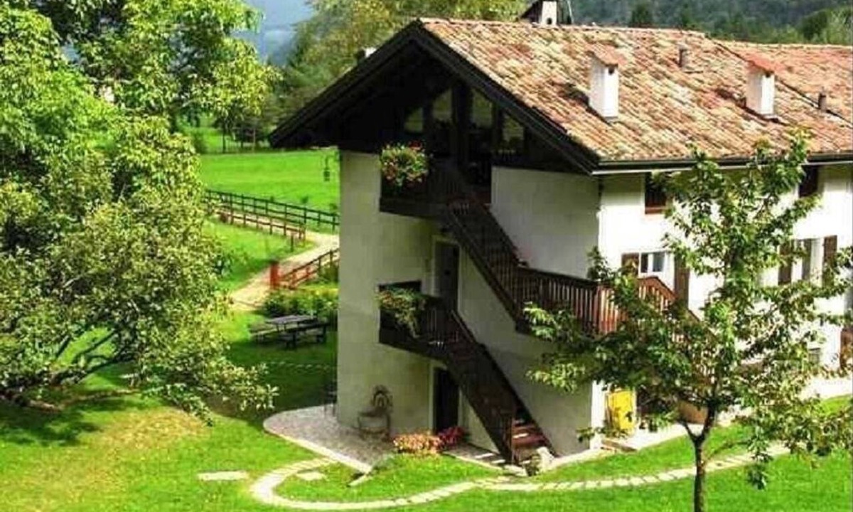 Val Maria-Pur Apartment | Demadonna "PUR" unit B ground floor, 50 sqm-independent entrance- 4 pax, 1 room