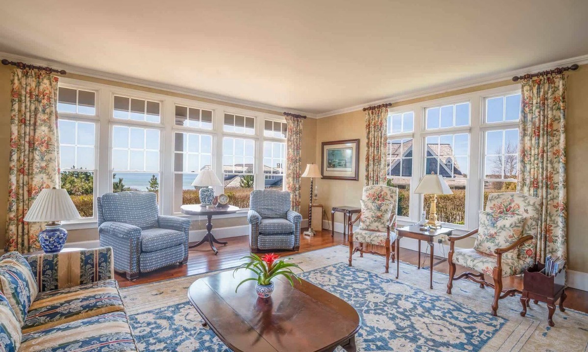 West Chatham House | Elegant Chatham Home, steps to private association on Hardings Beach, Dog Friend