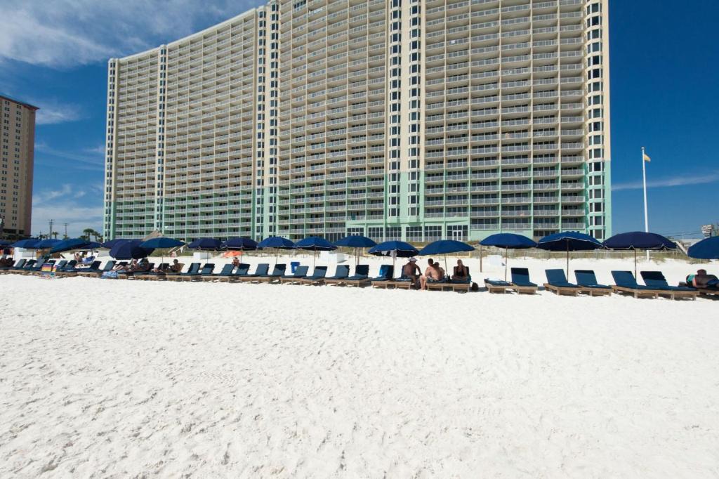 Panama City Beach House | Emerald Beach Resort By BlueSwell