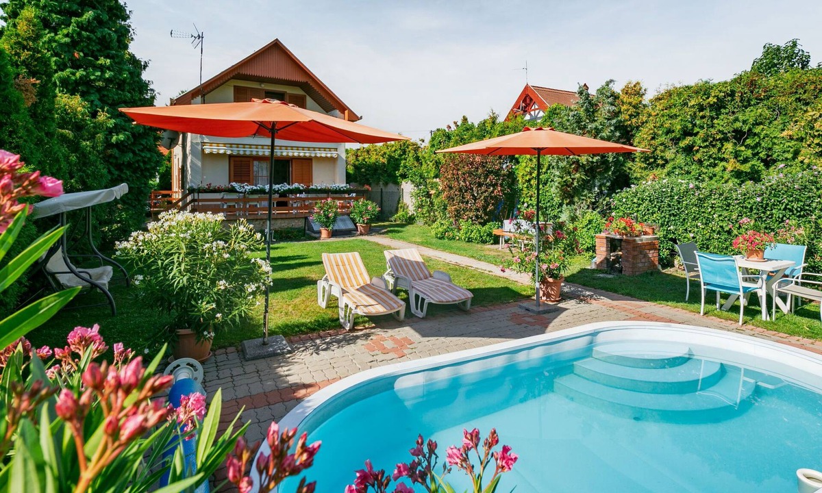 Balatonalmadi House | Flamingo by Interhome