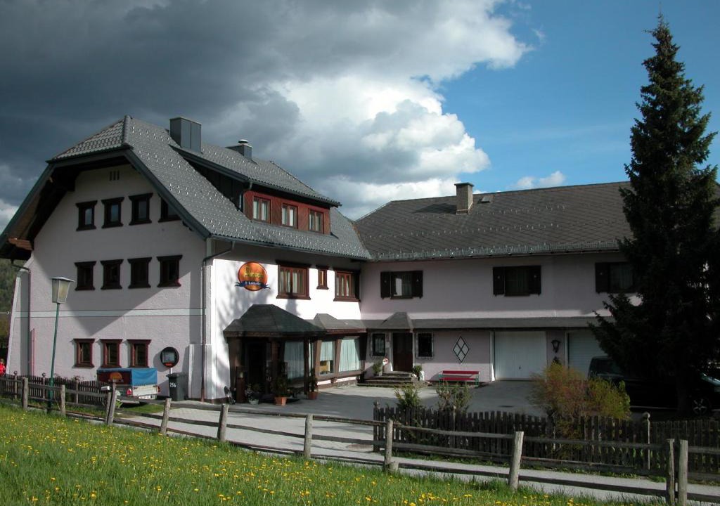 Mauterndorf Bed & Breakfast | Frühstückspension Laßhofer