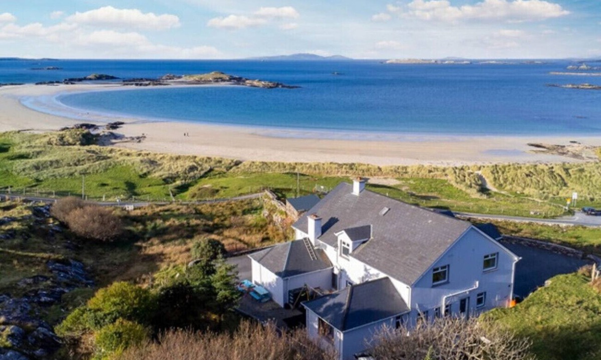 Glassillaun Ski Chalet | Glassillaun Beach House, An ideal group getaway