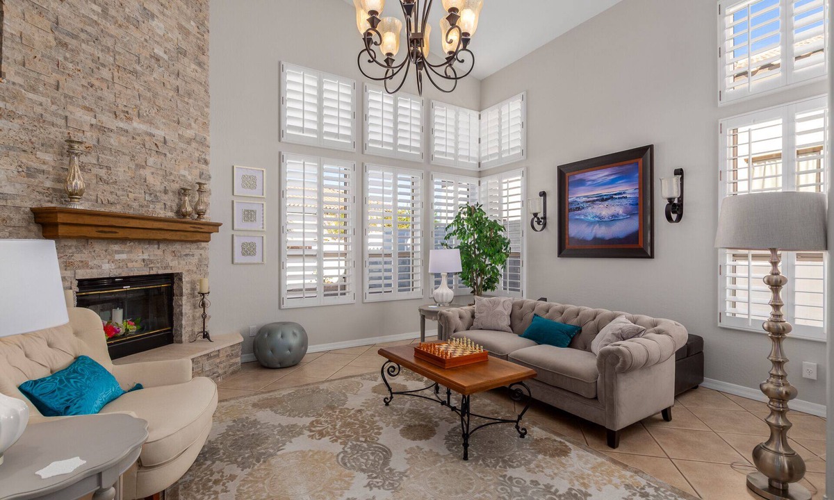 Red Mountain Ranch House | Gorgeous home - Sunset views! 1 King, 3 Queens. Close to 202 for easy access.