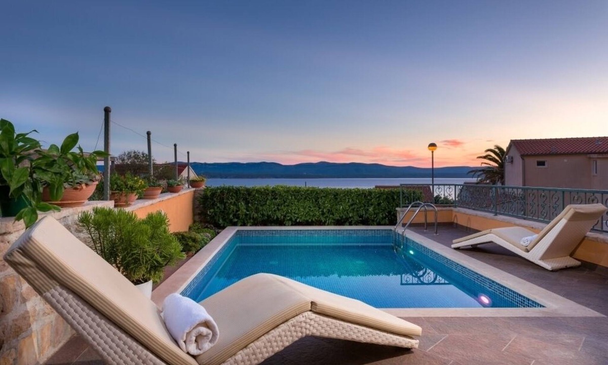 Bol House | Holiday Home in Bol with Seaview, Terrace, Air condition, WIFI (154-1)