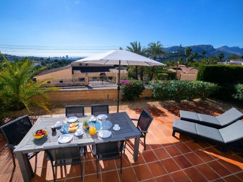 Empedrola House | Holiday Home Peeters by Interhome