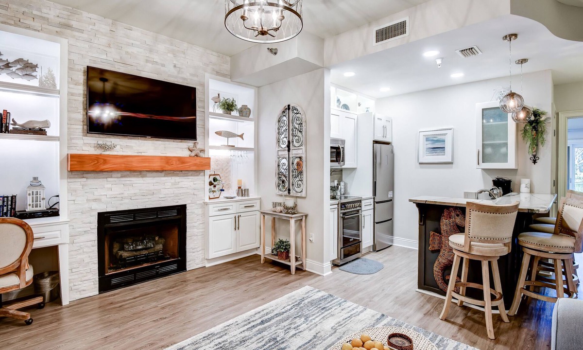 Carillon Beach Inn | Sunnyside