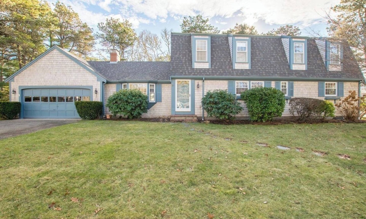 South Harwich House | Large Family House Near Red River Beach and Wedding Venues