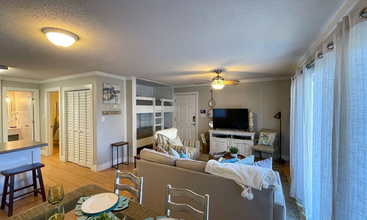 Seagrove Beach Condo | Moon Pie- Steps to Beach- Heated Pool!