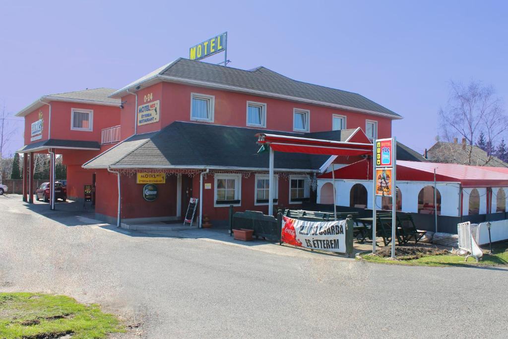 Mosonmagyarovar Hotel | Motelnet.T