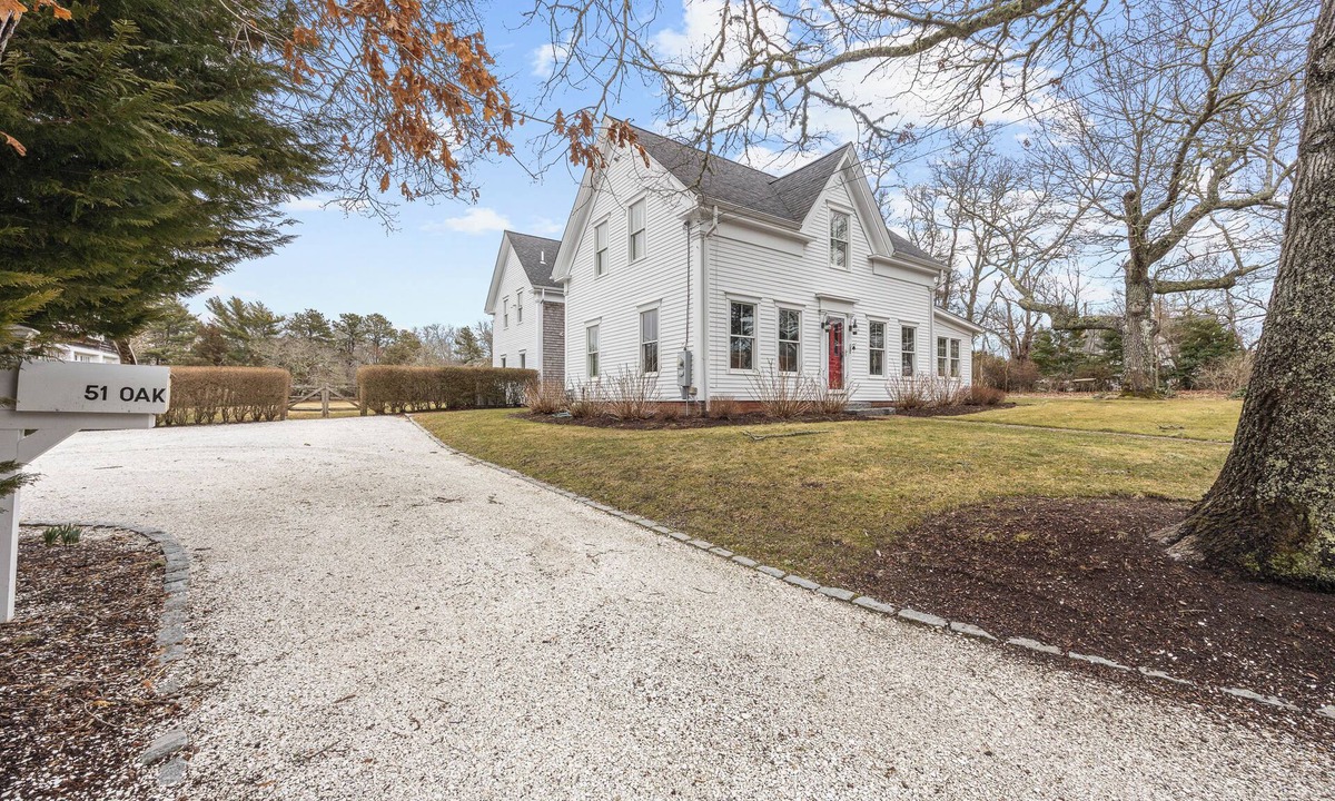 Harwich Center House | NEW! Spacious 5 bedroom Estate with Heated Pool in Beautiful Harwich