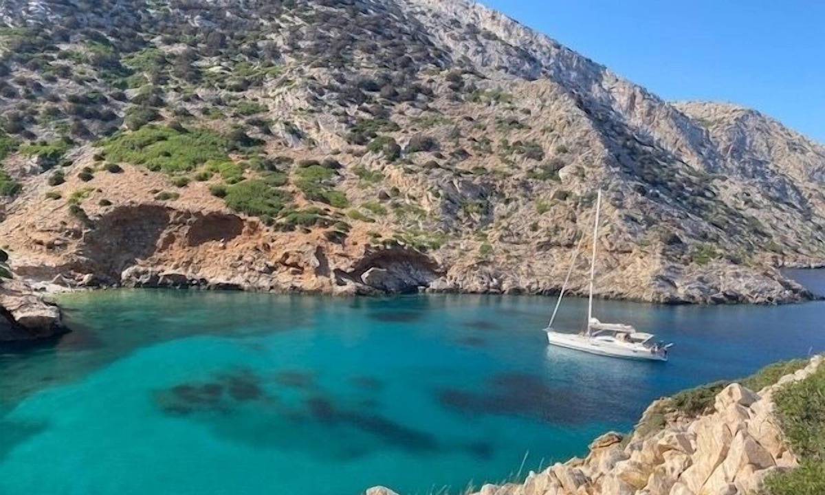 Tourlos Boat Rental | RENT LUXURY Sailingboat in GREECE, CYCLADES & DODECANESE, with skipper & CHEF