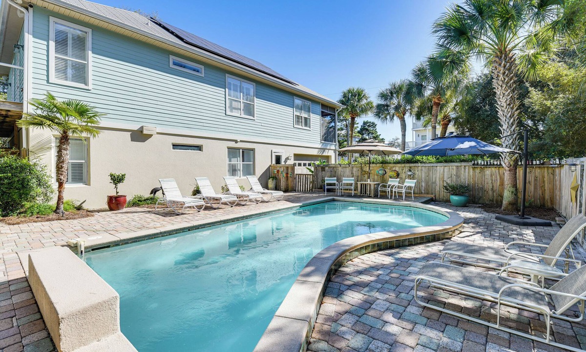 Santa Rosa Beach House | Santa Rosa Beach Home w/Pool, Hot Tub & Deck!
