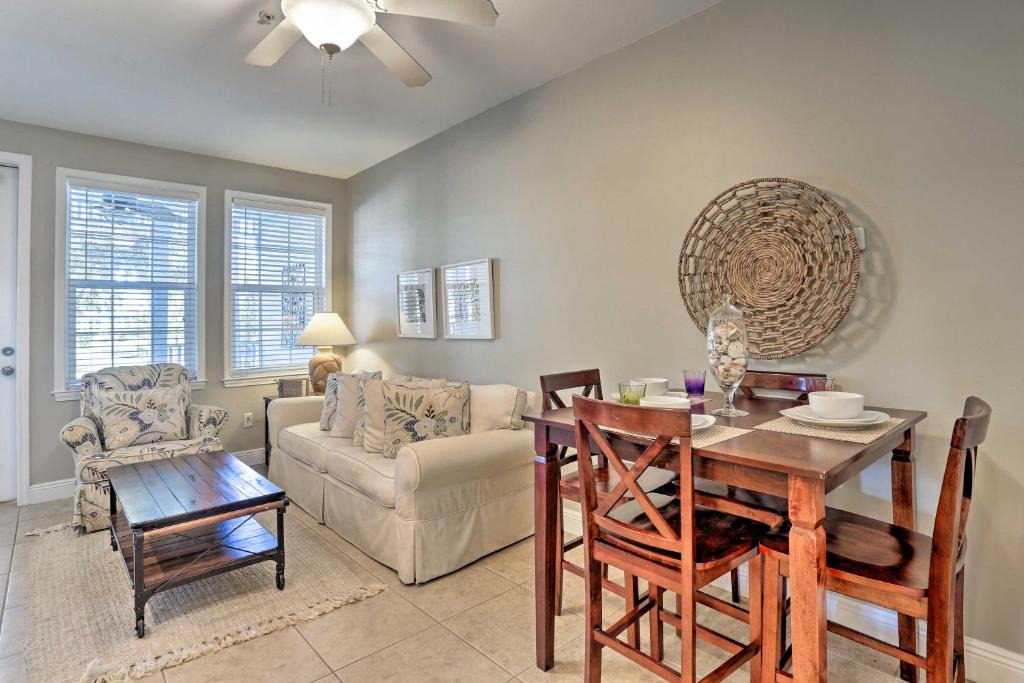 Santa Rosa Beach Apartment | Santa Rosa Beach Condo with Patio and Pool on 30A!