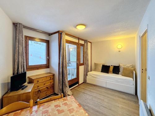 Les Bruyeres Apartment | Studio cabine 4 pers, ski aux pieds, vue pistes - FR-1-178-105