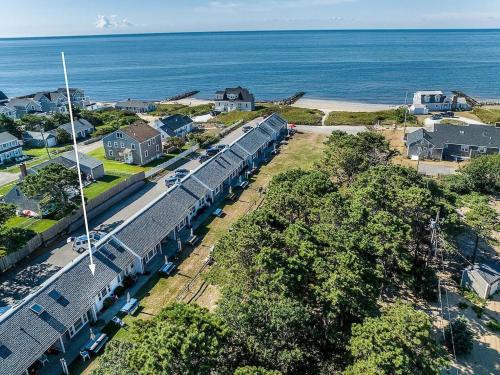 Dennis Port House | Studio steps to a private beach! Ocean views from backyard! 2 Paddle Boards!