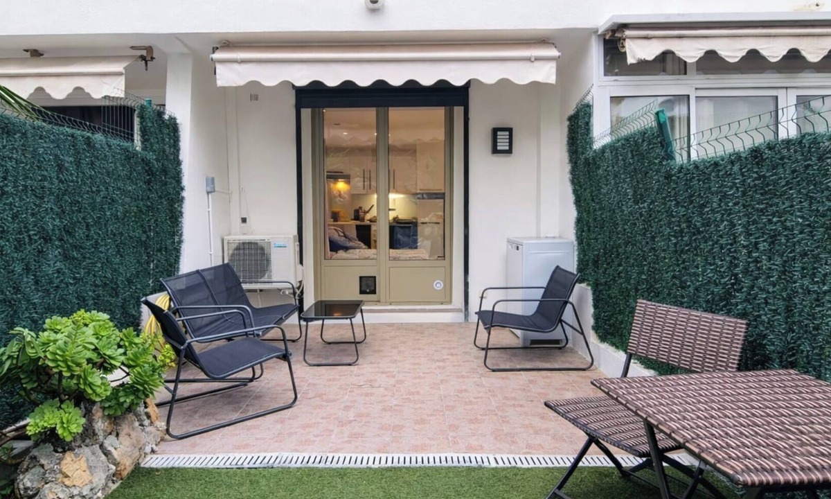 Pointe Croisette Apartment | Studio with garden on the Croisette - Quiet & rare in Cannes