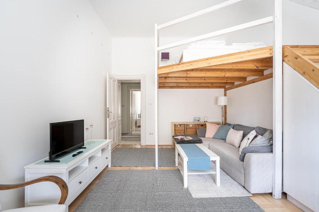 Kispest Apartment | Sunset Square Studio with gallery