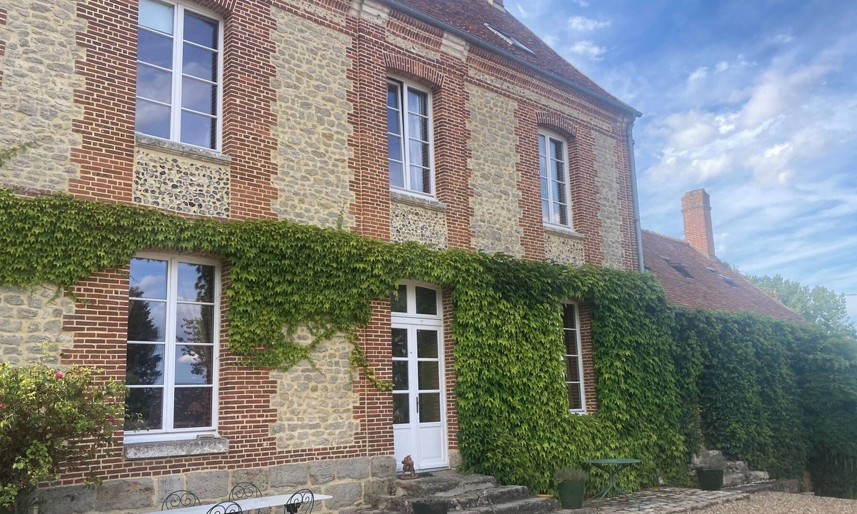 Sully House | Superbe Maison de Campagne Avec Piscine