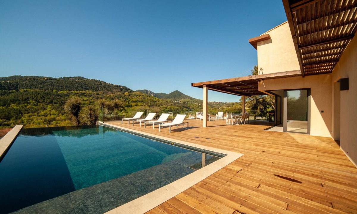 Les Adrets-de-l'Esterel Villa | The superb, modern, comfortable CORIAN villa in the heart of the Estérel massif