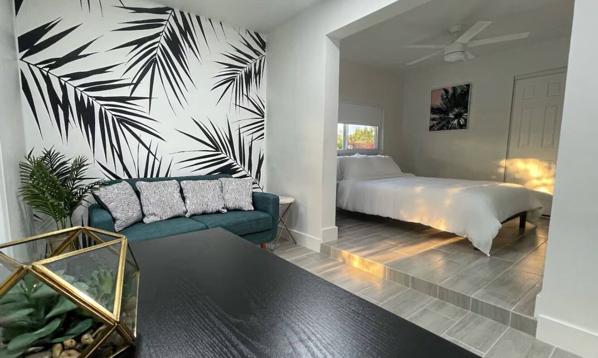West Little Havana Apartment | The Vice City Suite Private Stay+Free Parking in the Heart of Miami
