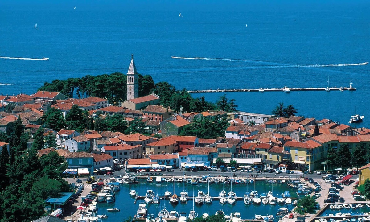 Novigrad Apartment | These functionally furnished apartments are located on the first floor.