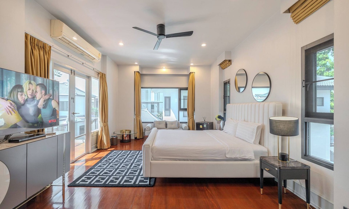 Thonglor Villa | Thong Lo Private Pool Villa In Center Of Bangkok