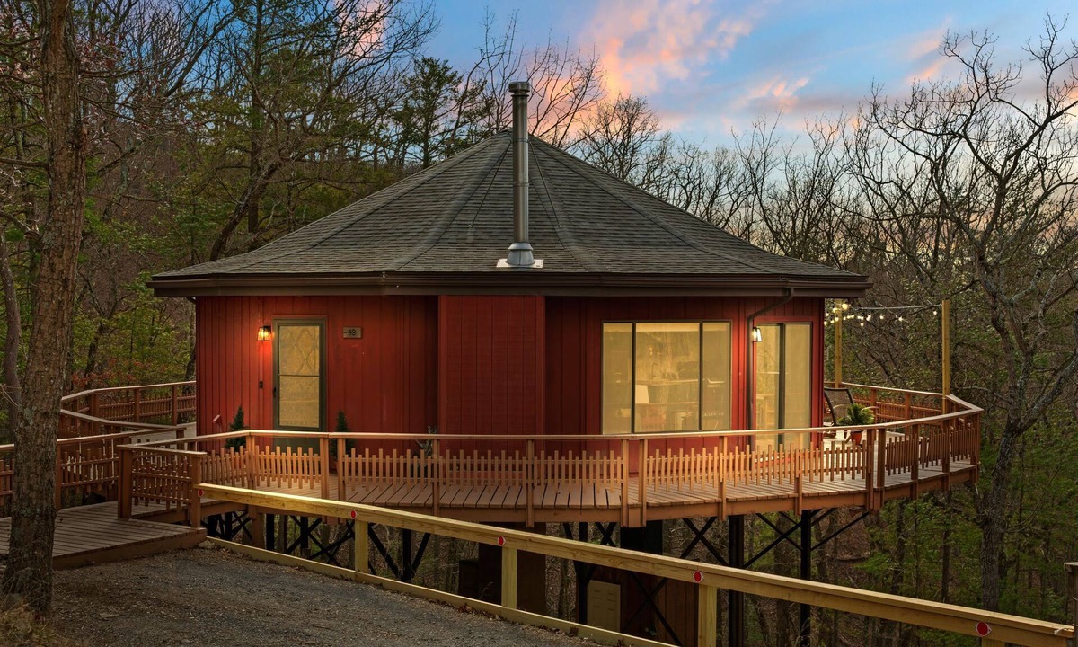 Basye House | Treehouse -360 Views/Fall Foliage/Hikes/5 Wineries