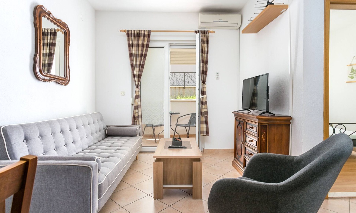 Kastel Stafilic Apartment | Two bedroom apartment with terrace Kaštel Štafilić, Kaštela (A-20926-a)