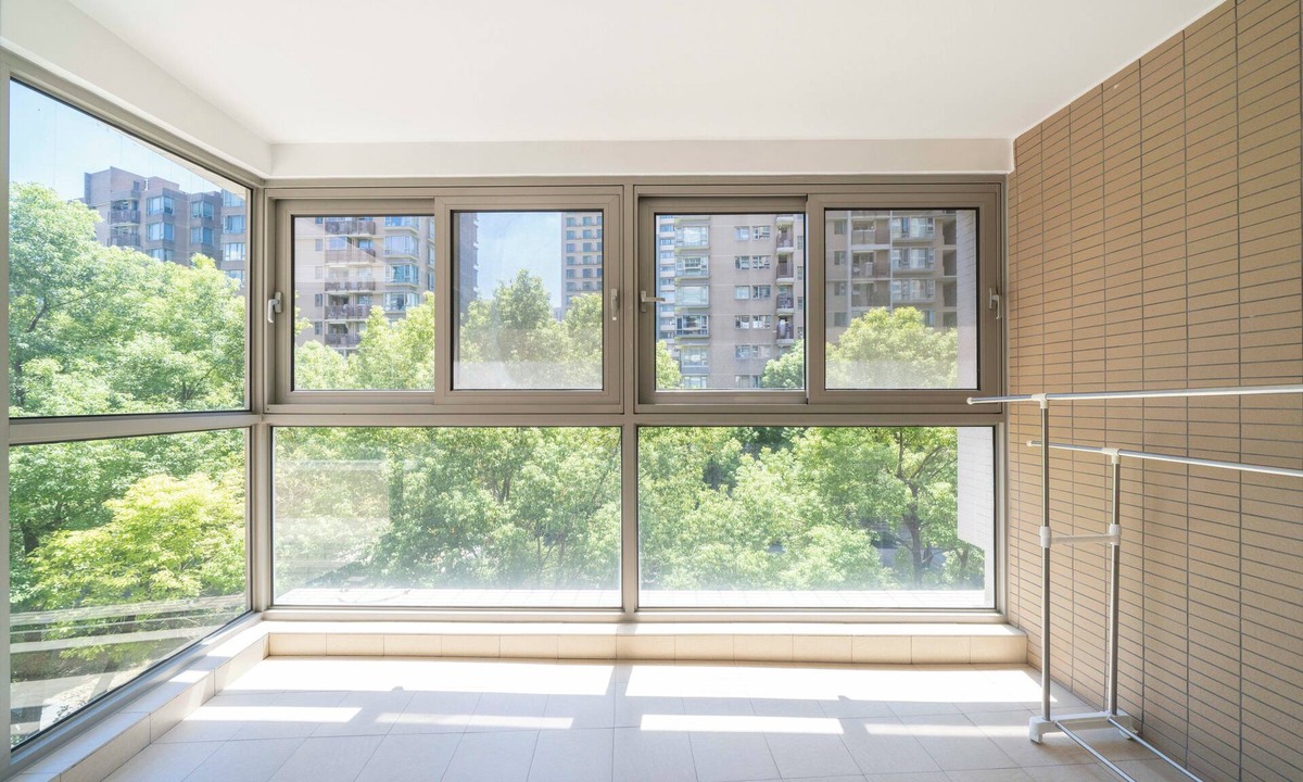 Xujiahui Bed & Breakfast | Tyms Stylish 3BR 2BA Apt Xuhui Center