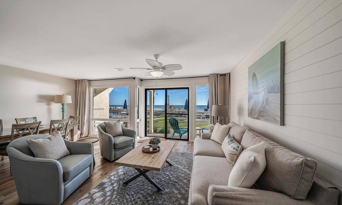 Fort Bay Condo | Updated Latitude 29 #26 Beachfront w/Pool, Hot Tub & Grills! Free Golf & Tix!